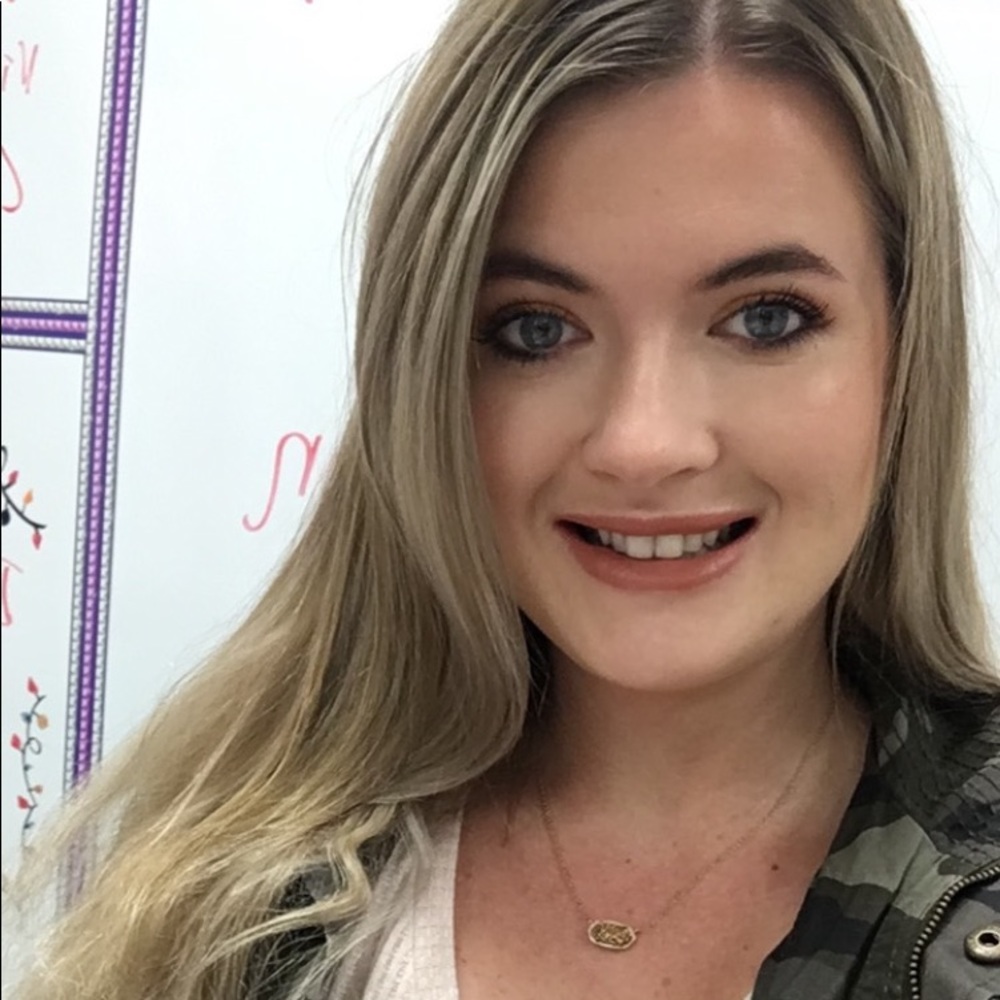 Meet your Posher, Emma